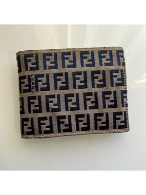 FENDI MEN’S NAVY MICRO ZUCCA BIFOLD WALLET